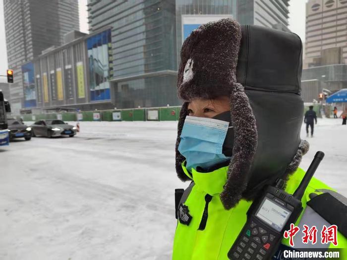 辽宁省公安机积极应对暴雪强寒潮天气救助被困群众5700余人