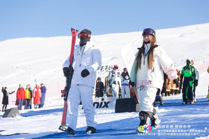 新疆打造“冰雪奇缘”让“冷”资源“热”起来