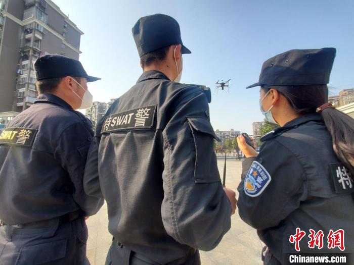 无人机助力疫情防控 铜陵警方供图