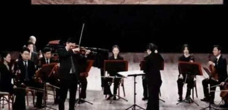 中巴文化年中国交响乐团福塔莱萨音乐会举行